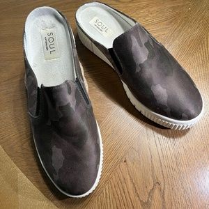 Naturalizer Soul Slip-ons